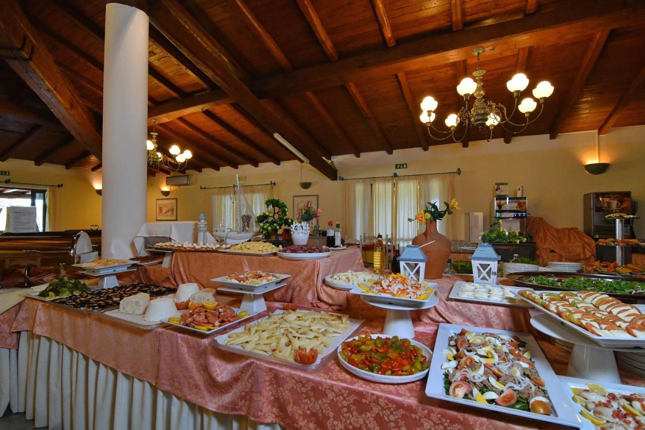 Li Suari Club Village San Teodoro  Esterno foto
