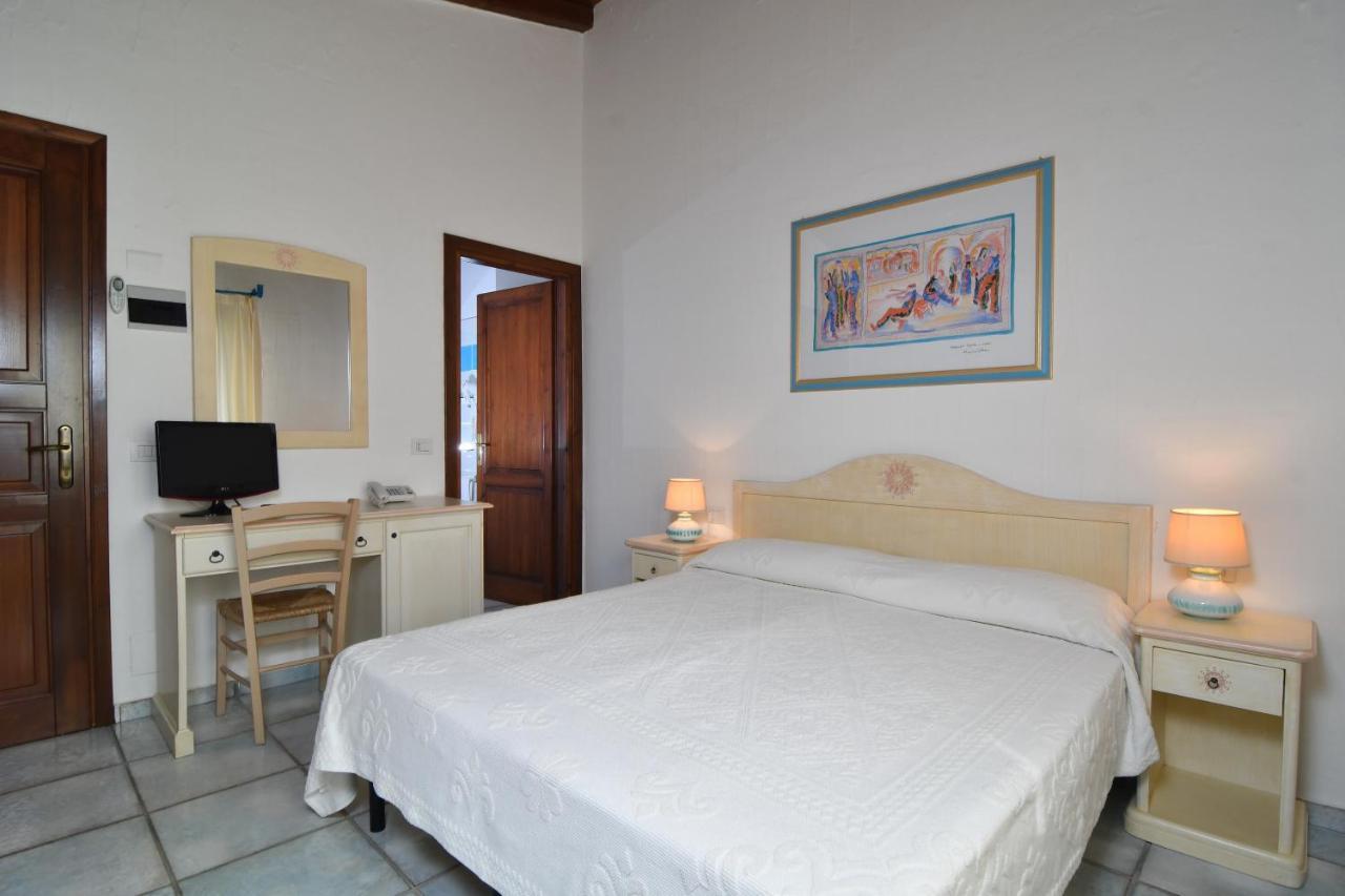 Li Suari Club Village San Teodoro  Esterno foto